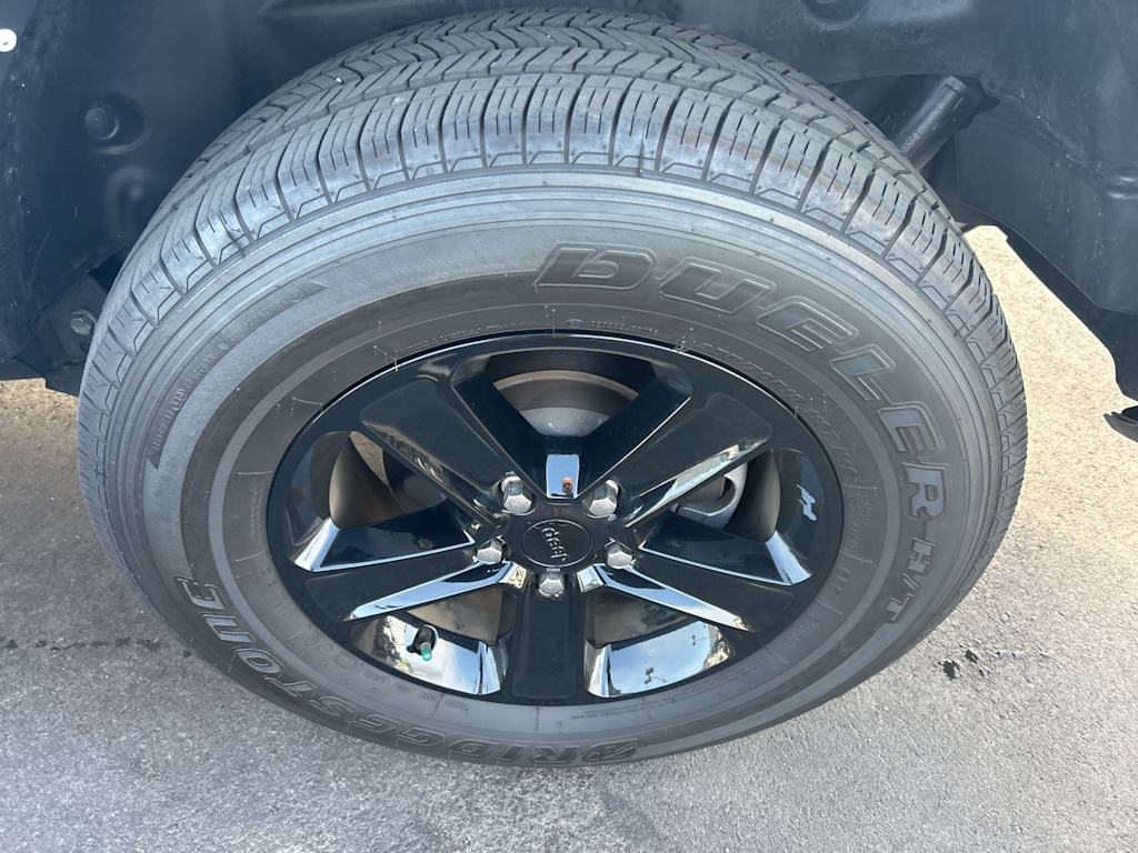 Thumbnail: 2021 Jeep Wrangler - 27