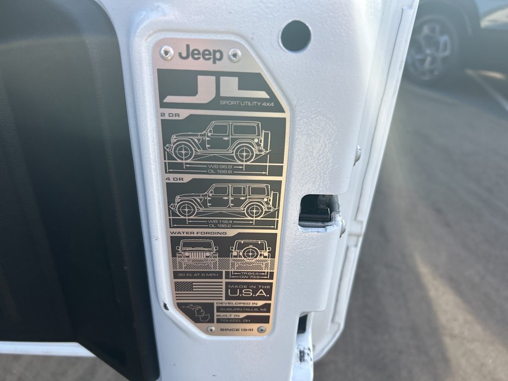 Thumbnail: 2021 Jeep Wrangler - 35