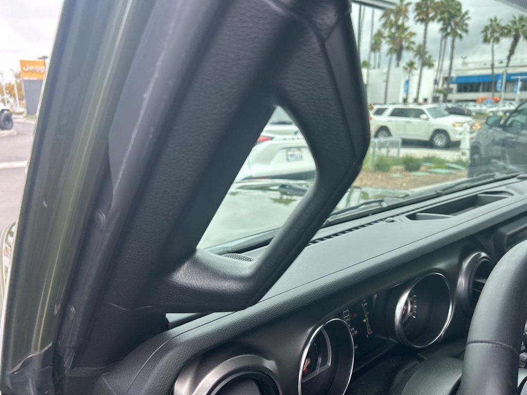 Thumbnail: 2023 Jeep Wrangler - 29