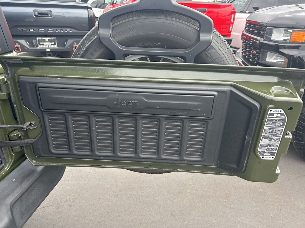 Thumbnail: 2023 Jeep Wrangler - 31