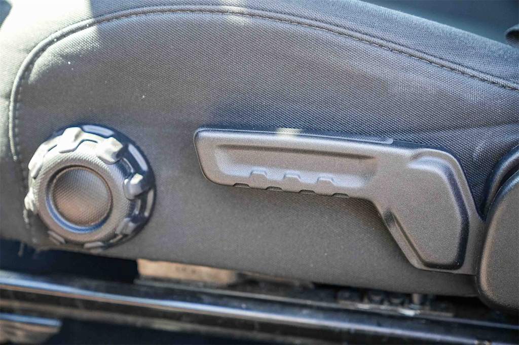 Thumbnail: 2021 Jeep Wrangler - 22