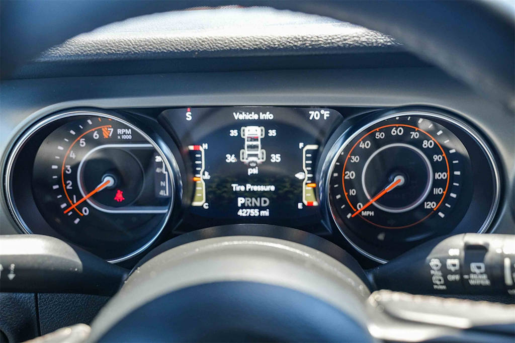 Thumbnail: 2021 Jeep Wrangler - 14