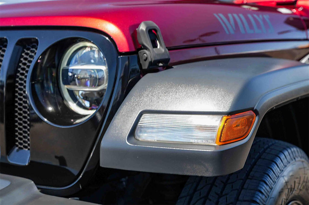 Thumbnail: 2021 Jeep Wrangler - 20