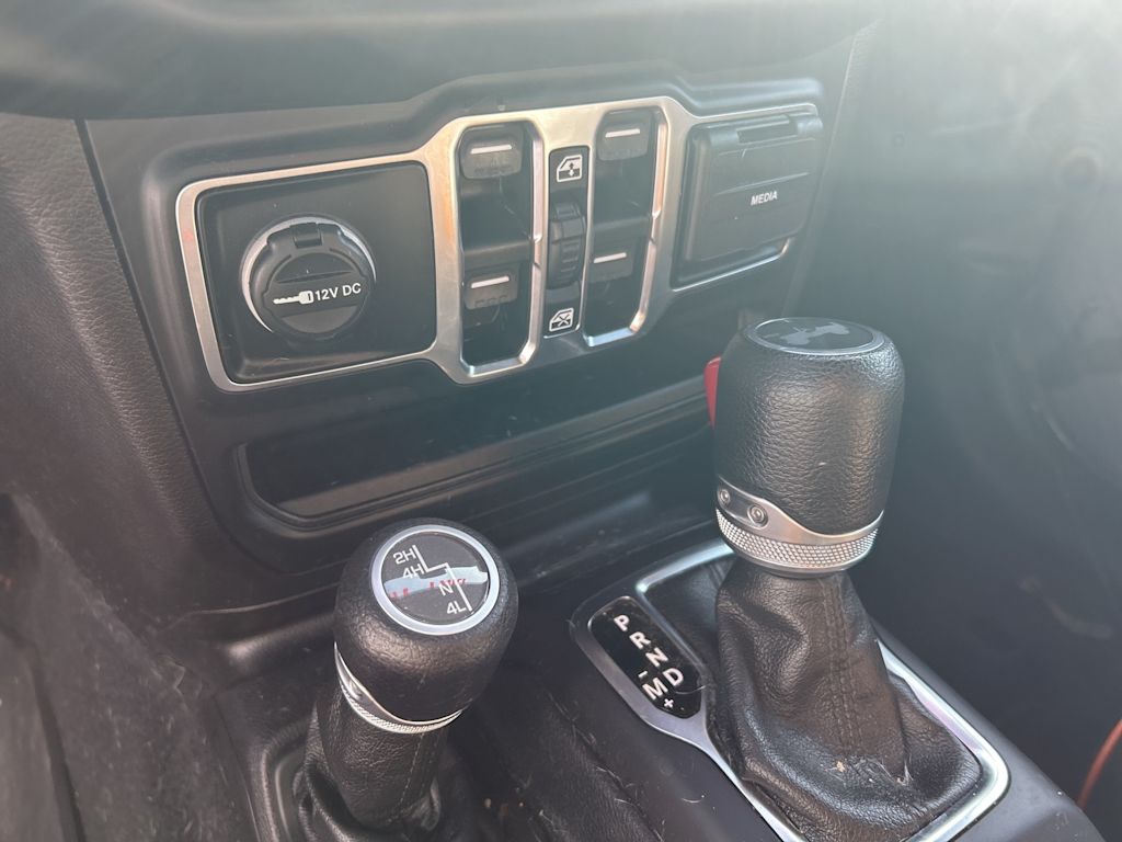 Thumbnail: 2020 Jeep Wrangler - 14