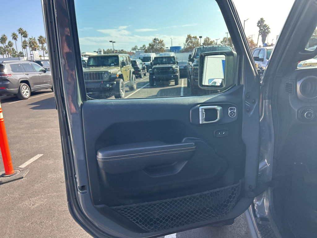 Thumbnail: 2020 Jeep Wrangler - 28