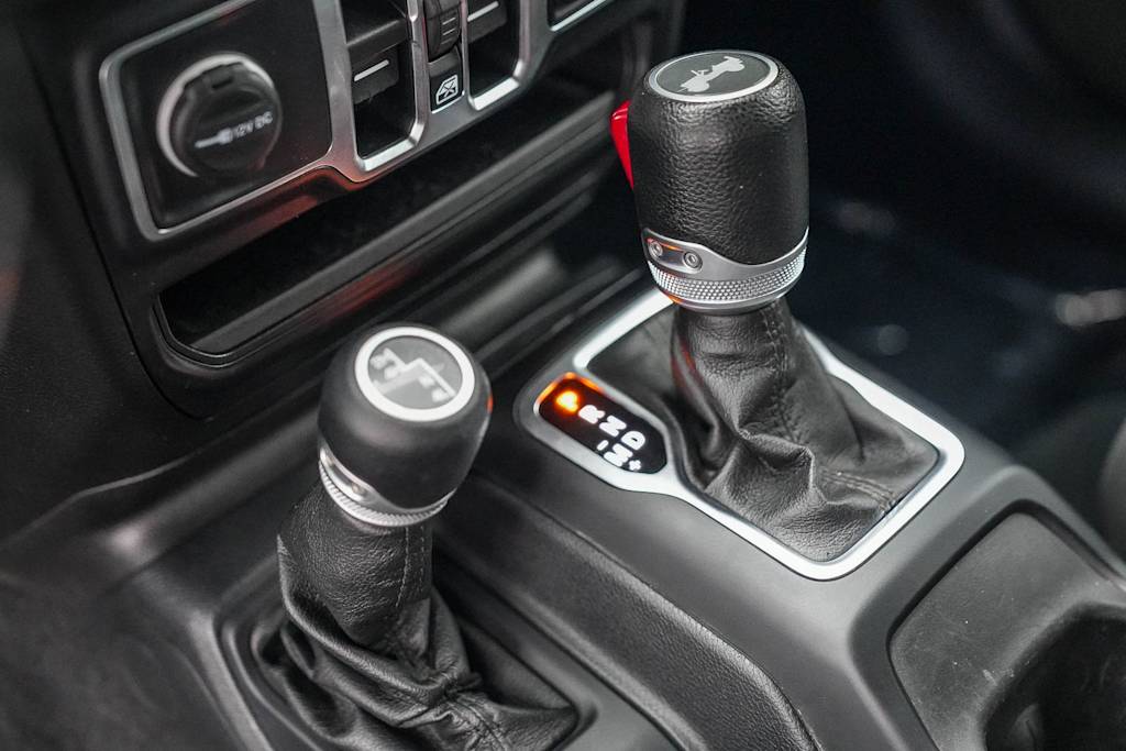 Thumbnail: 2021 Jeep Wrangler - 15