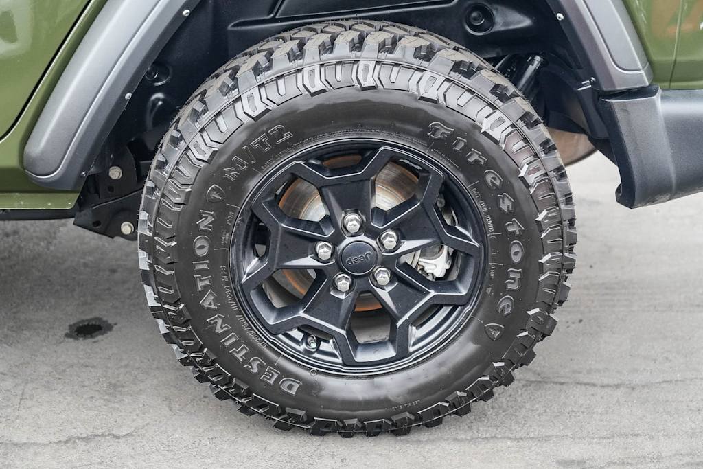 Thumbnail: 2021 Jeep Wrangler - 21