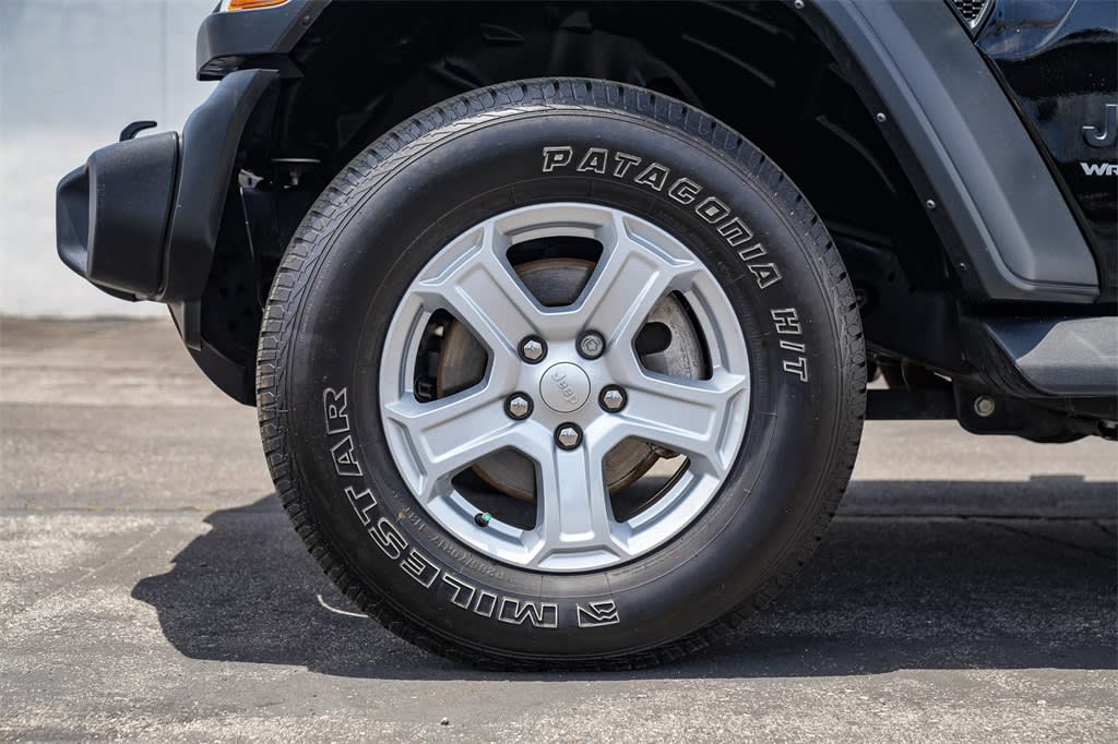 Thumbnail: 2021 Jeep Wrangler - 6
