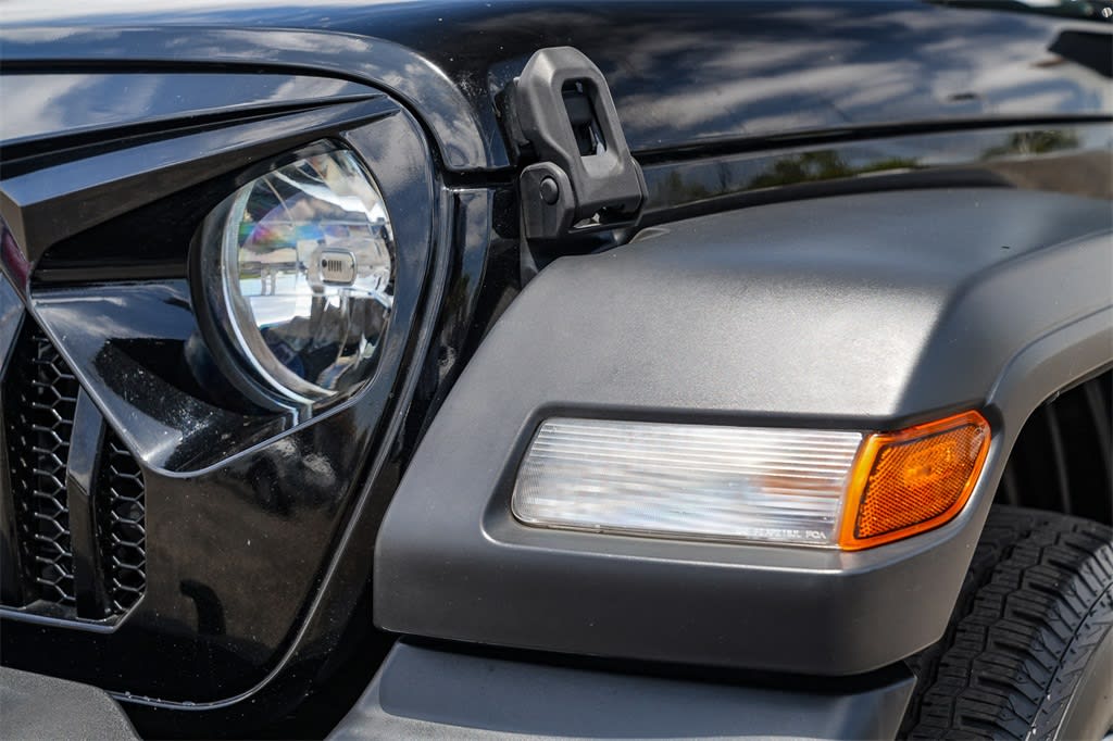 Thumbnail: 2021 Jeep Wrangler - 17