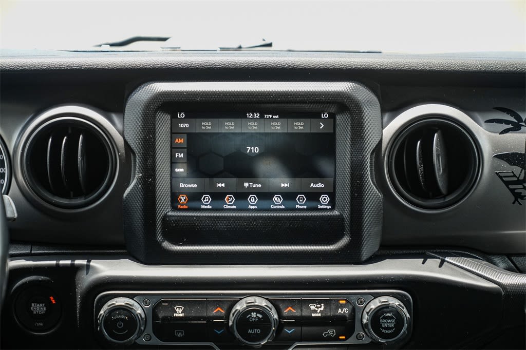 Thumbnail: 2021 Jeep Wrangler - 21
