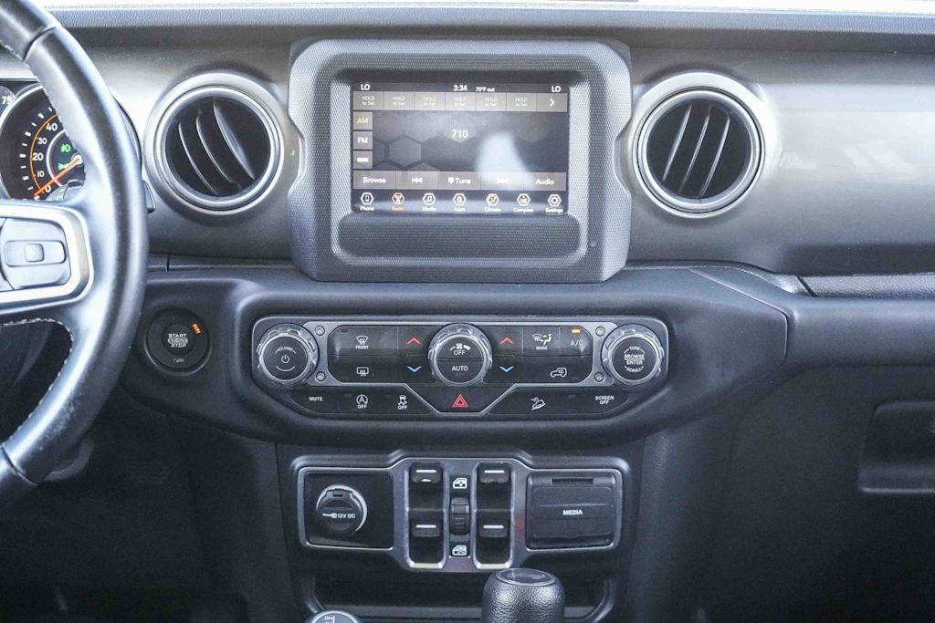 Thumbnail: 2020 Jeep Wrangler - 12