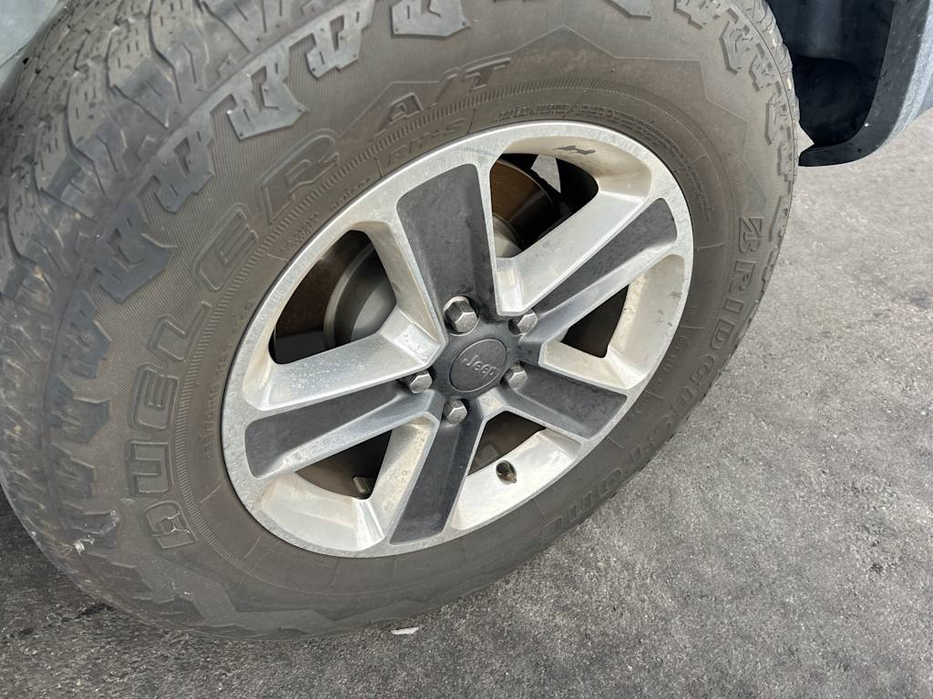 Thumbnail: 2019 Jeep Wrangler - 27