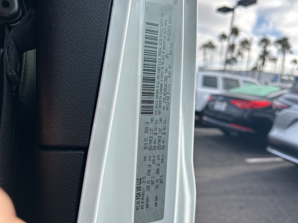 Thumbnail: 2019 Jeep Wrangler - 17