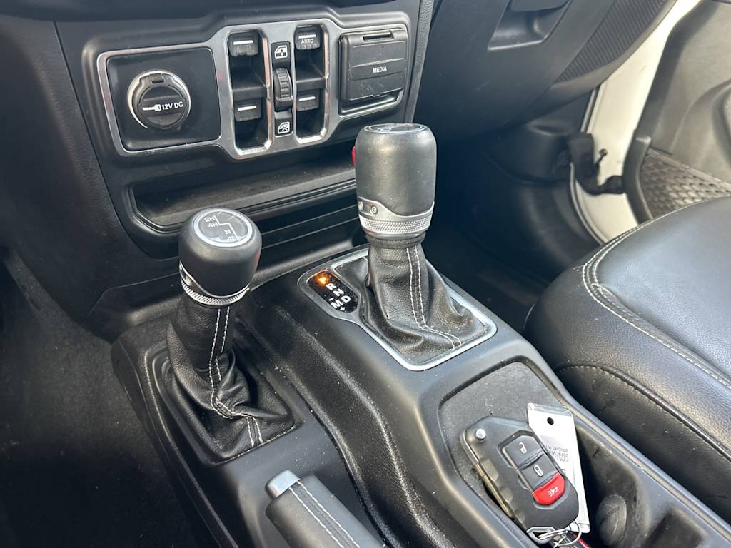 Thumbnail: 2019 Jeep Wrangler - 13