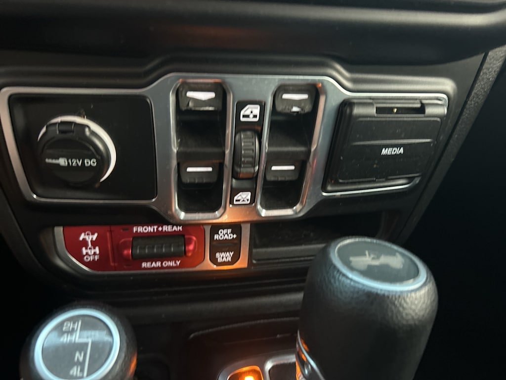 Thumbnail: 2021 Jeep Wrangler - 50