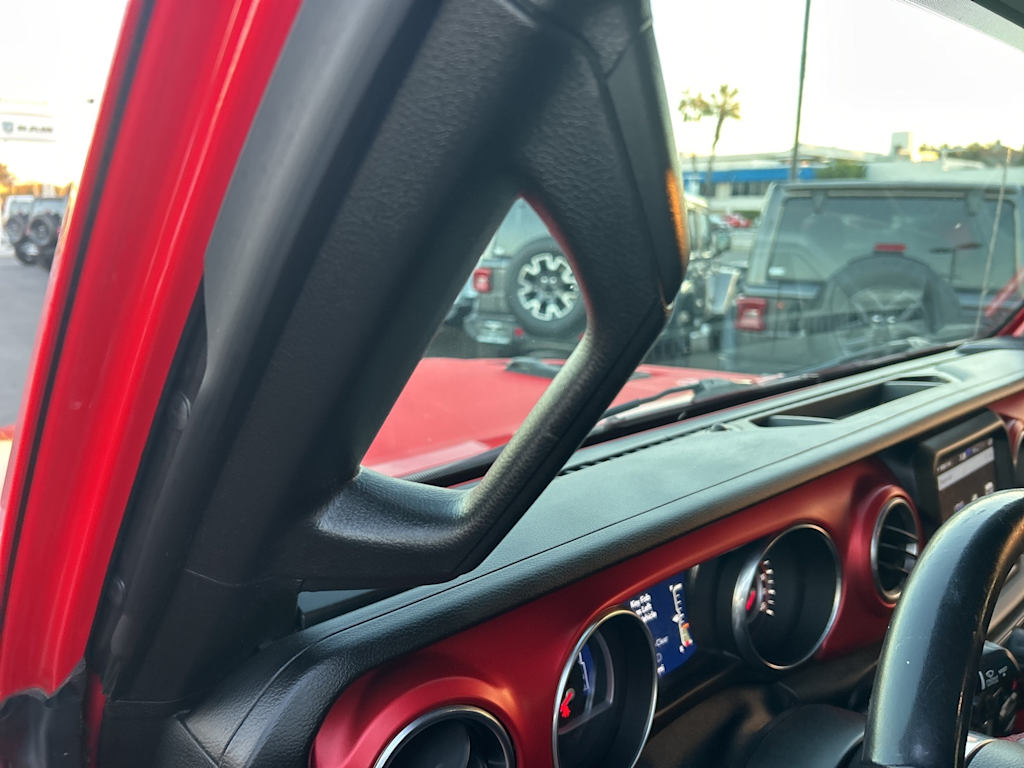 Thumbnail: 2021 Jeep Wrangler - 37