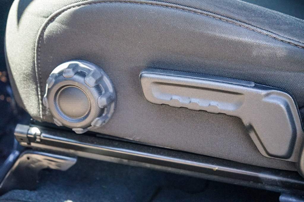 Thumbnail: 2023 Jeep Wrangler - 18