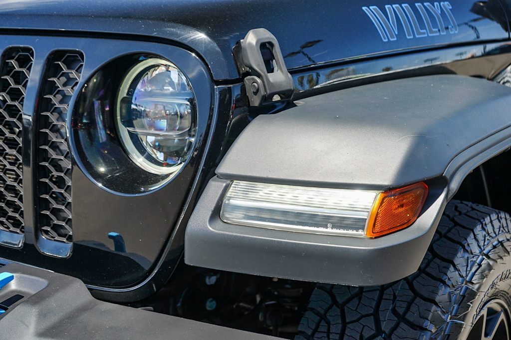 Thumbnail: 2023 Jeep Wrangler - 14