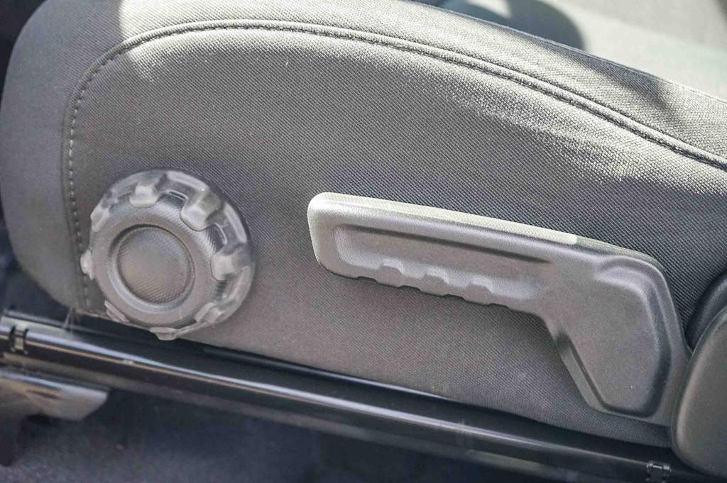 Thumbnail: 2023 Jeep Wrangler - 22