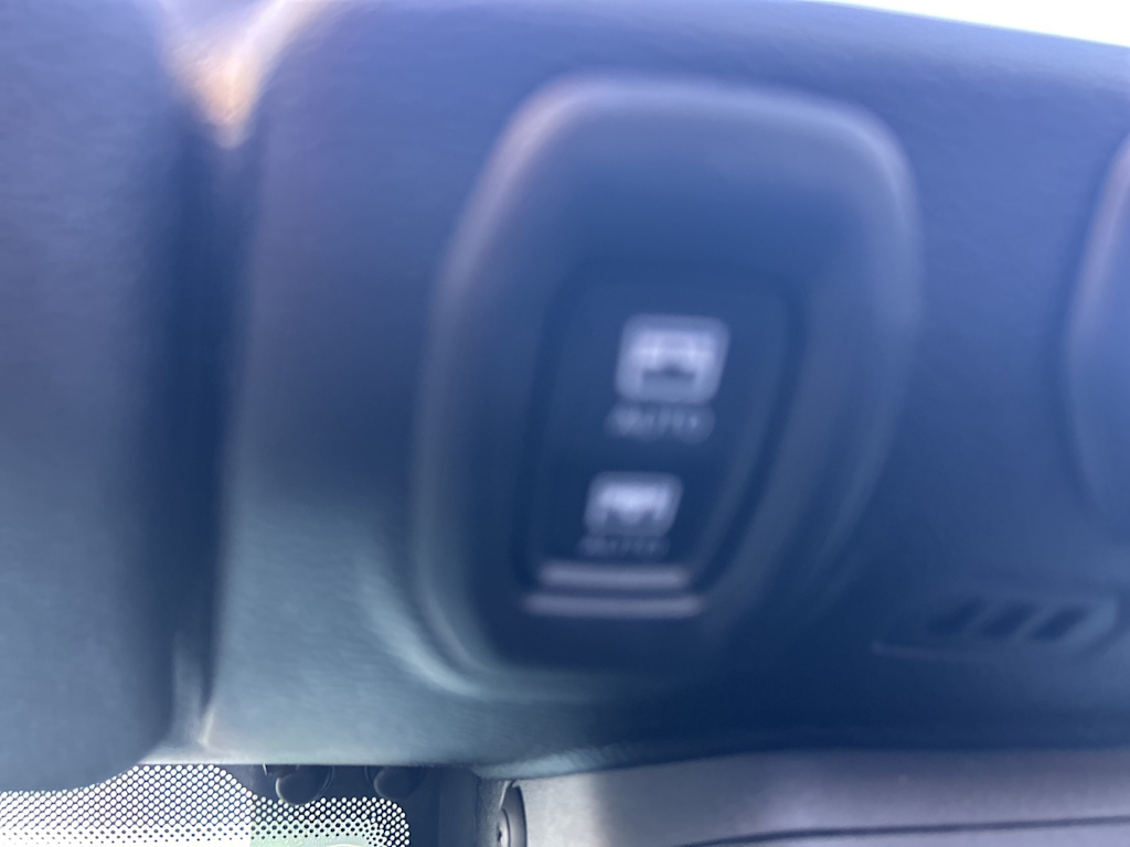 Thumbnail: 2023 Jeep Wrangler - 41