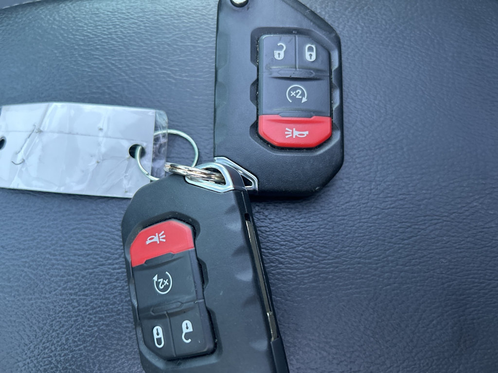 Thumbnail: 2023 Jeep Wrangler - 39