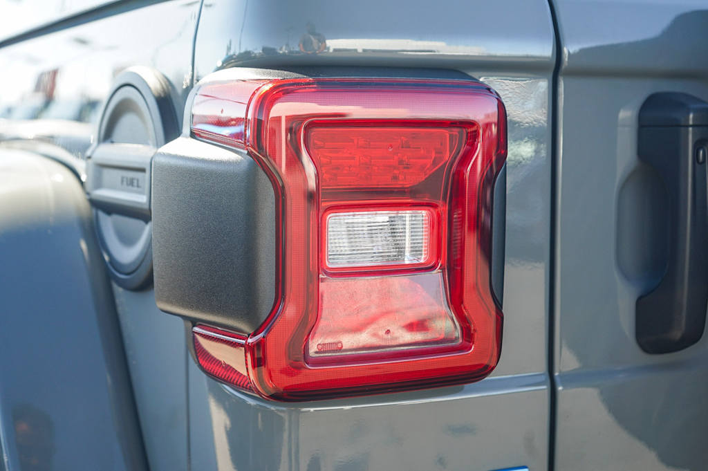 Thumbnail: 2023 Jeep Wrangler - 19