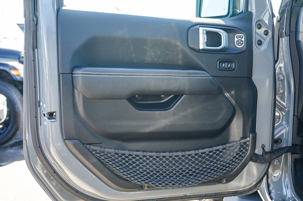 Thumbnail: 2023 Jeep Wrangler - 21