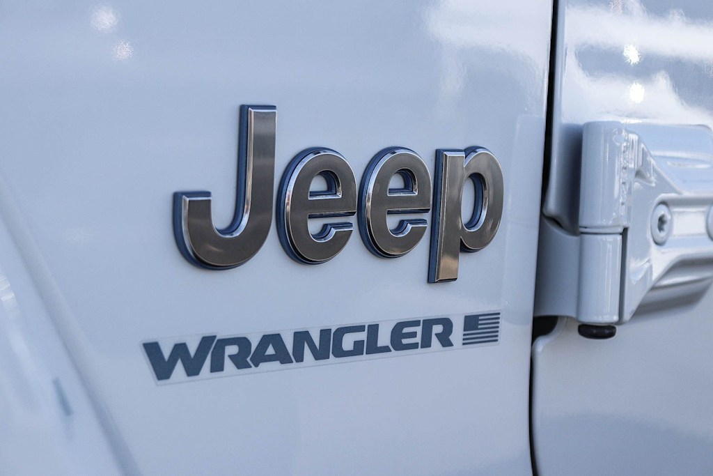 Thumbnail: 2023 Jeep Wrangler - 6
