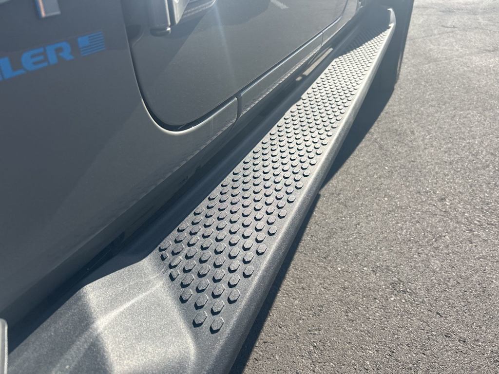 Thumbnail: 2023 Jeep Wrangler - 21