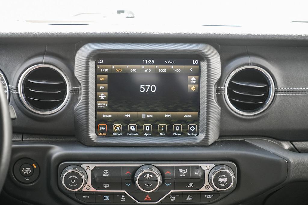 Thumbnail: 2022 Jeep Wrangler - 21