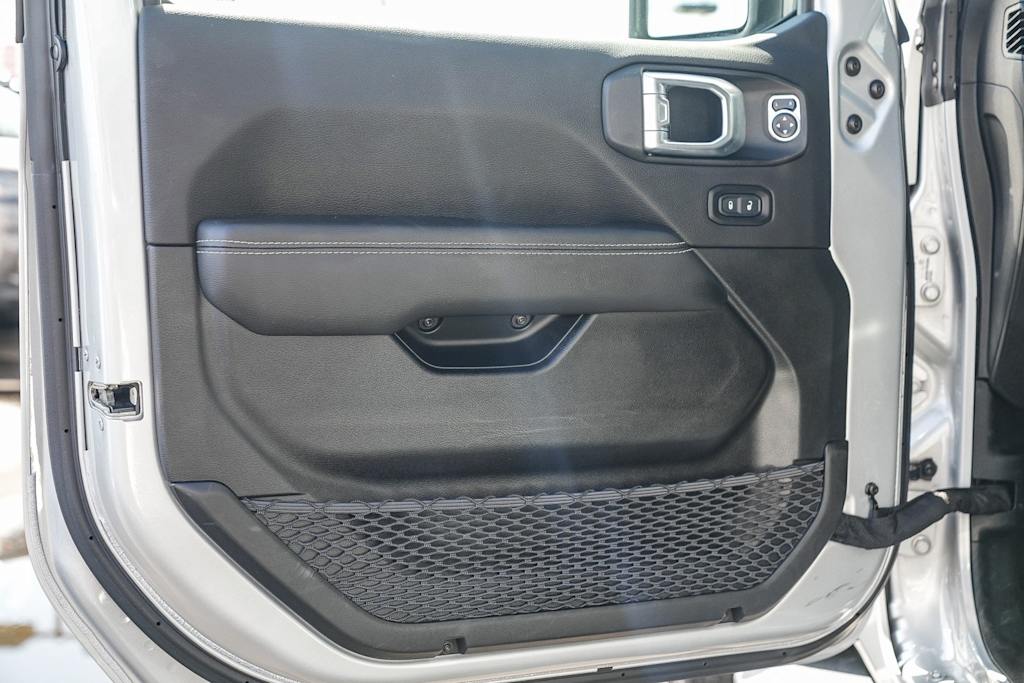 Thumbnail: 2022 Jeep Wrangler - 22