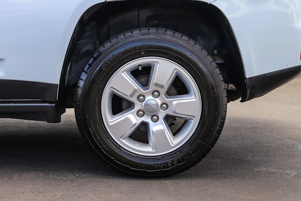 Thumbnail: 2014 Jeep Compass - 20