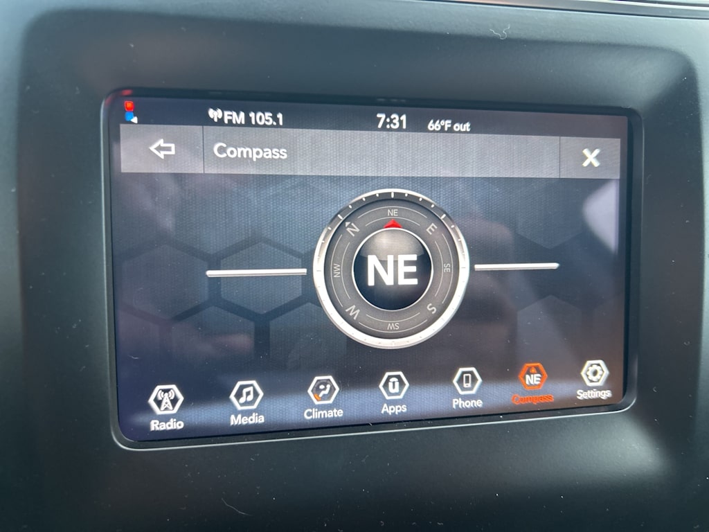 Thumbnail: 2019 Jeep Cherokee - 38