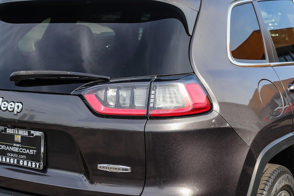 Thumbnail: 2019 Jeep Cherokee - 19