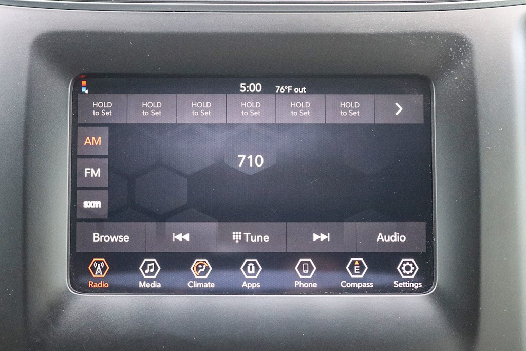 Thumbnail: 2019 Jeep Cherokee - 22