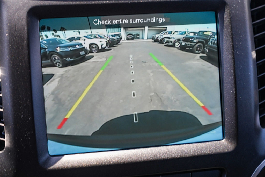 Thumbnail: 2022 Jeep Cherokee - 25