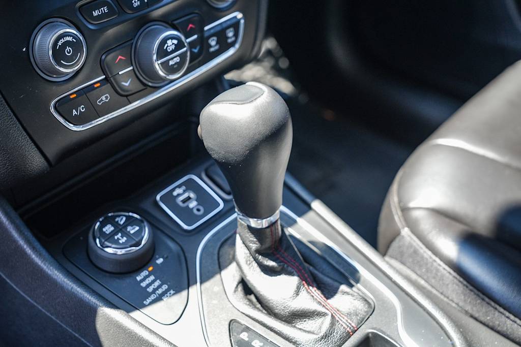 Thumbnail: 2022 Jeep Cherokee - 14