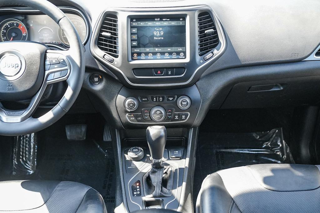 Thumbnail: 2022 Jeep Cherokee - 8