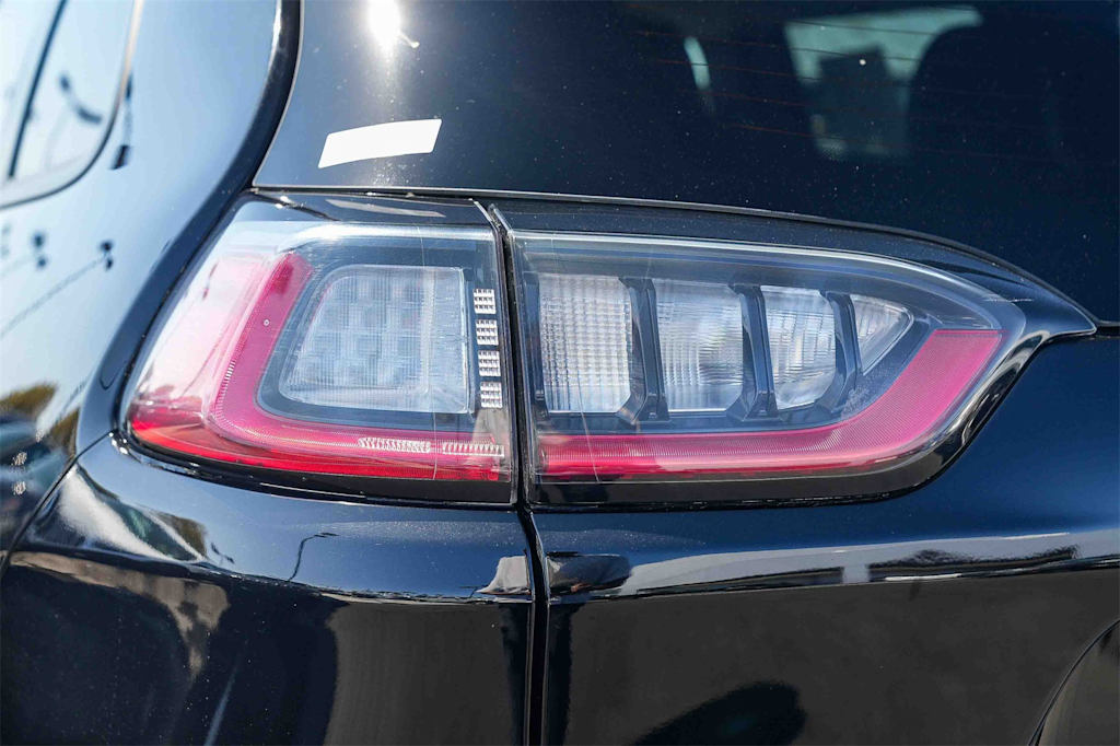 Thumbnail: 2022 Jeep Cherokee - 21