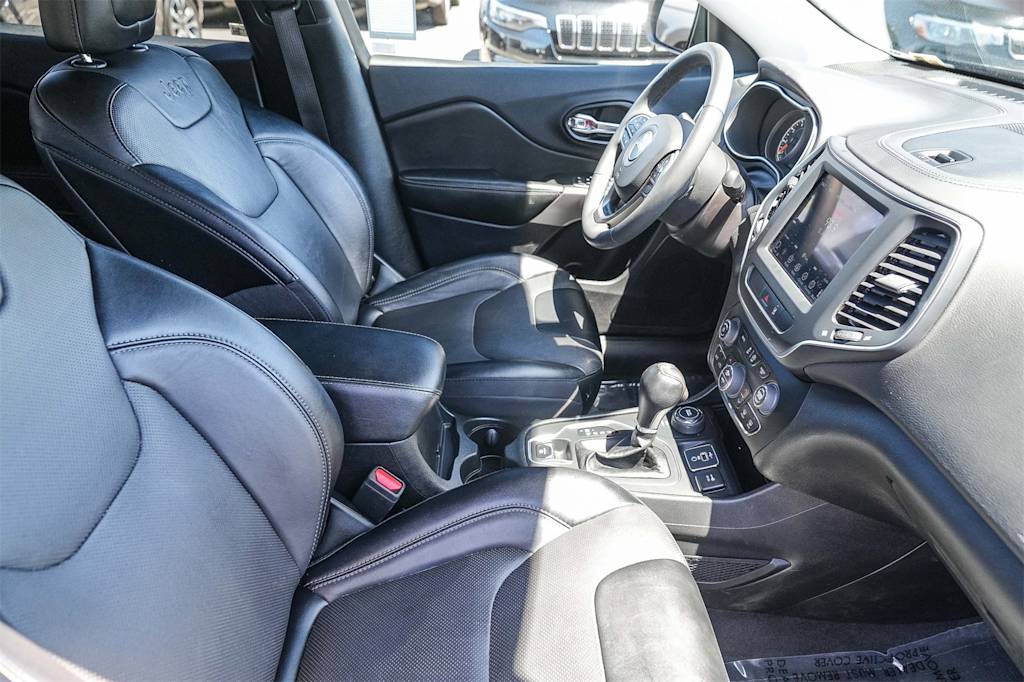 Thumbnail: 2022 Jeep Cherokee - 9