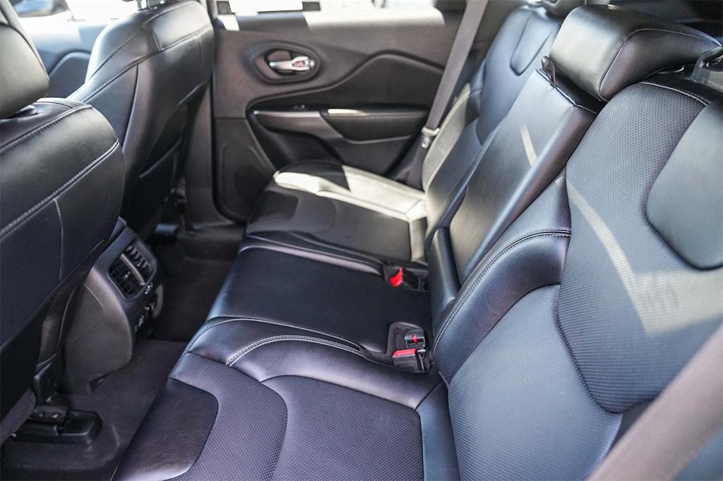 Thumbnail: 2022 Jeep Cherokee - 11