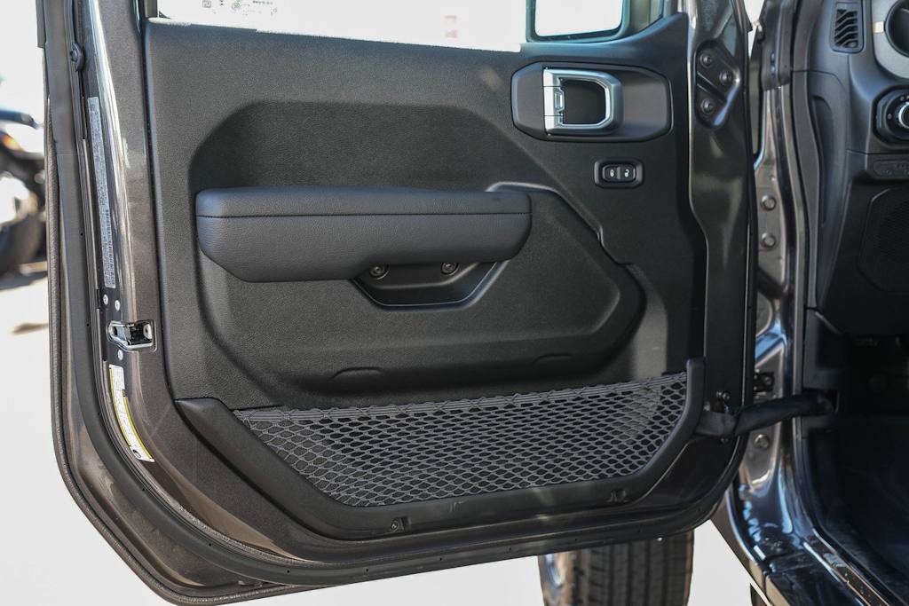 Thumbnail: 2026 Jeep Wrangler - 21