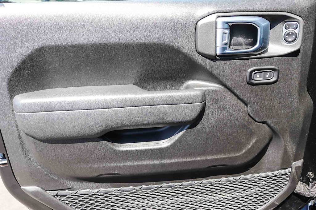 Thumbnail: 2025 Jeep Wrangler - 24