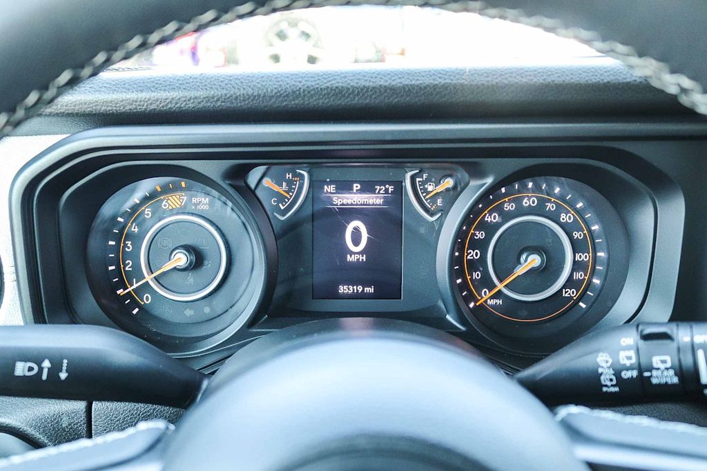 Thumbnail: 2025 Jeep Wrangler - 16