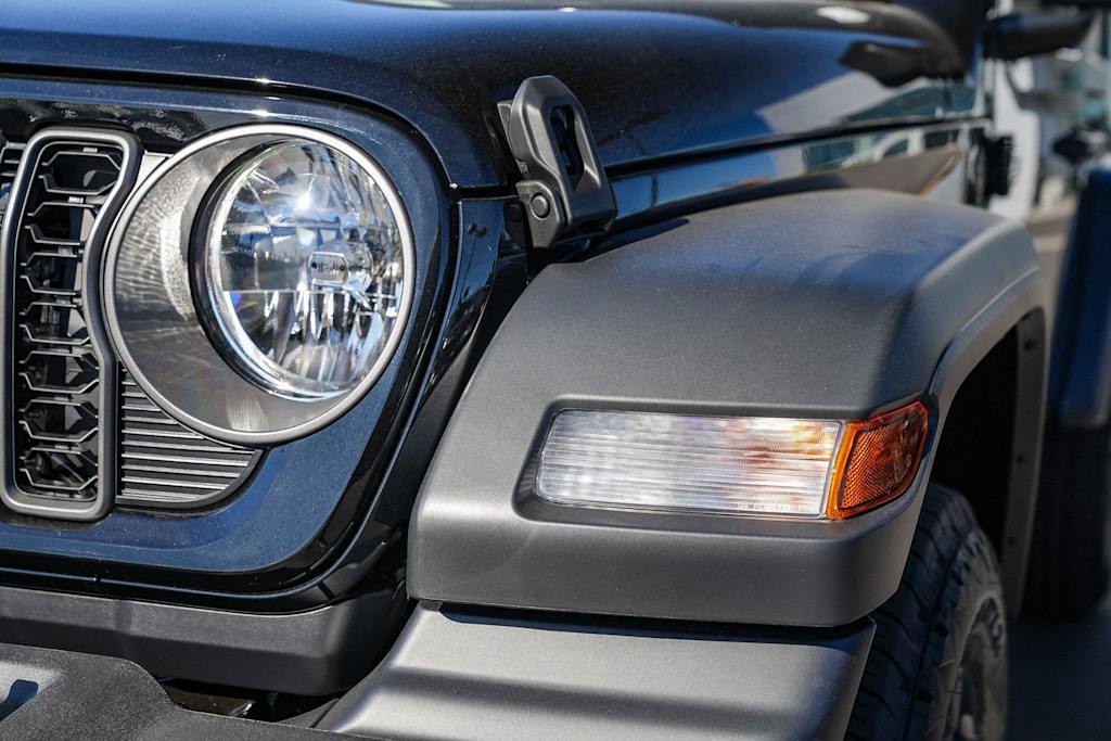 Thumbnail: 2026 Jeep Wrangler - 9