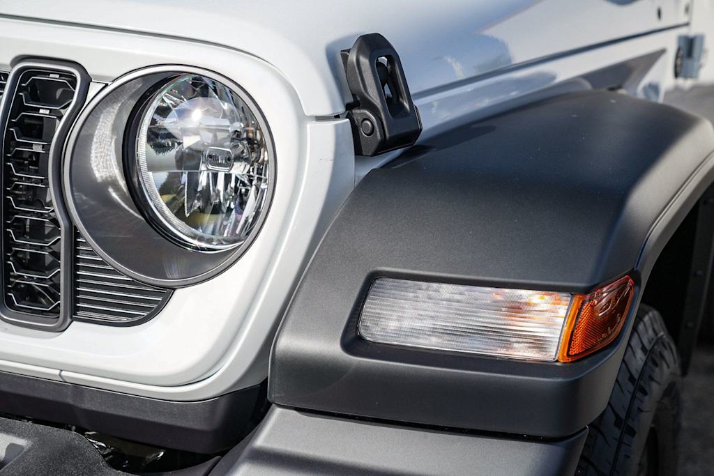 Thumbnail: 2026 Jeep Wrangler - 18