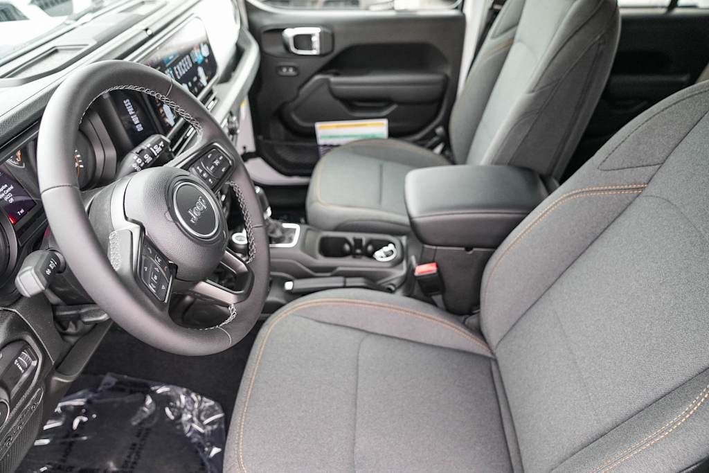 Thumbnail: 2025 Jeep Wrangler - 10