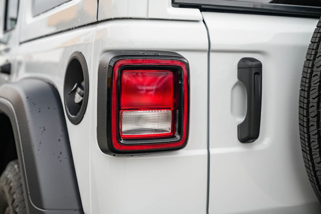 Thumbnail: 2025 Jeep Wrangler - 19