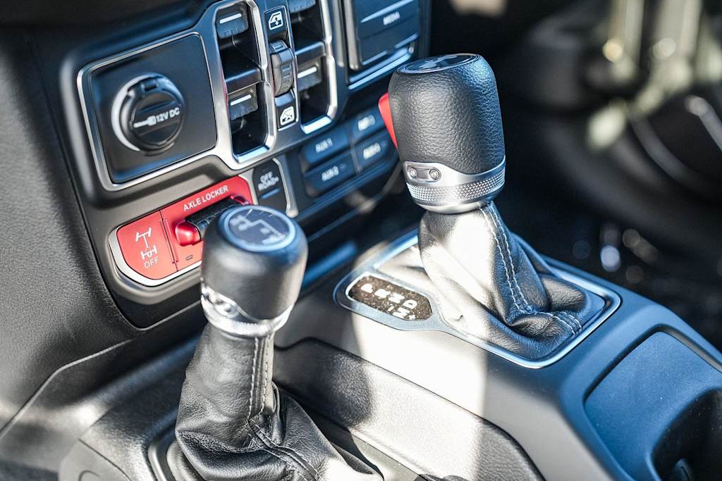 Thumbnail: 2026 Jeep Wrangler - 15