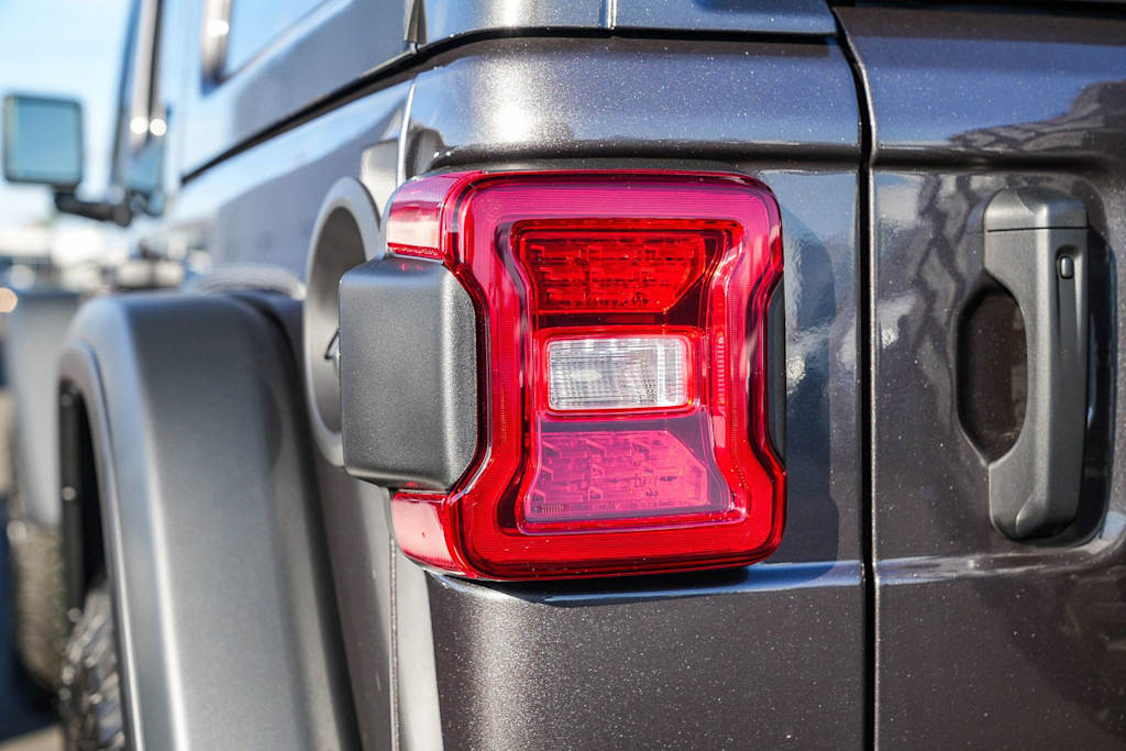 Thumbnail: 2026 Jeep Wrangler - 20